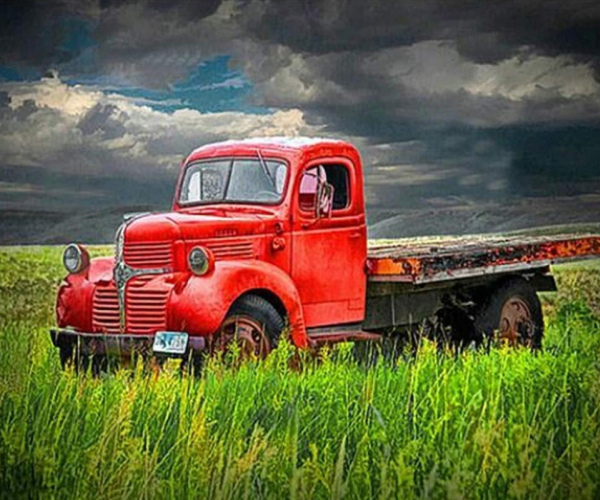 Sunkvežimis laukuose