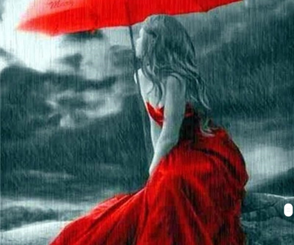 Moteris raudona suknele 